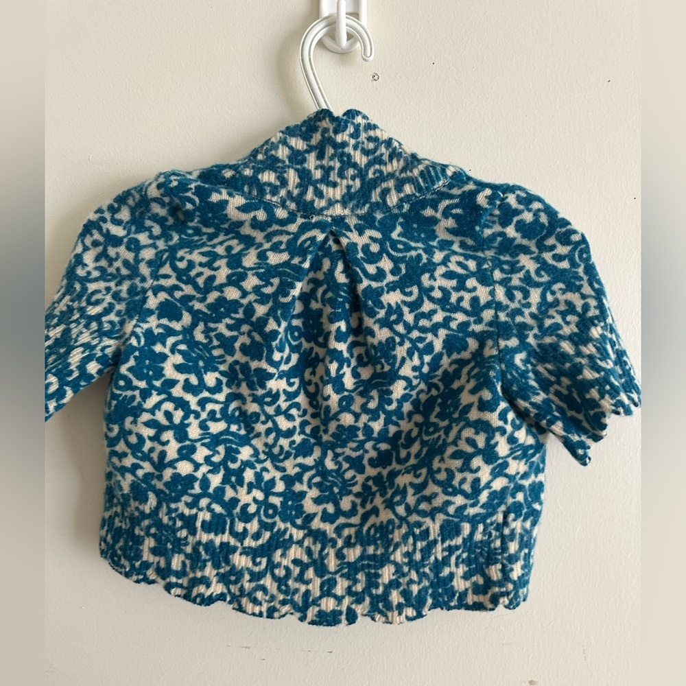 Moth for Anthropologie 100% wool bolero sweater in a blue and white knit pattern - Picture 7 of 10